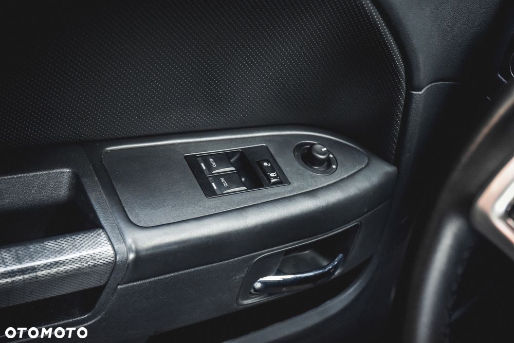 Dodge Challenger - 20