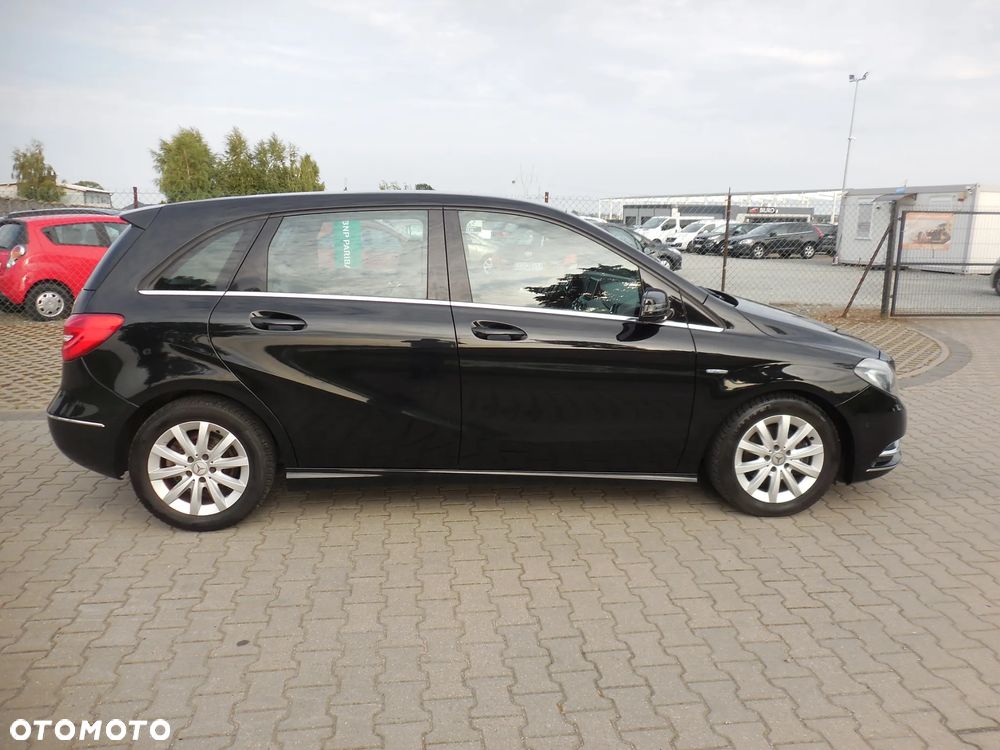 Mercedes-Benz Klasa B 180 BlueEFFICIENCY Edition - 9