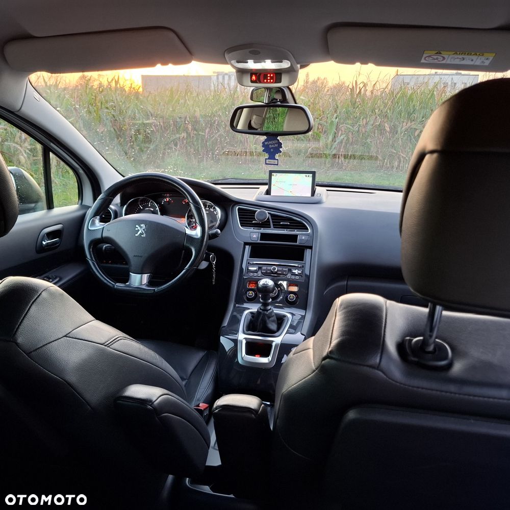 Peugeot 5008 - 5