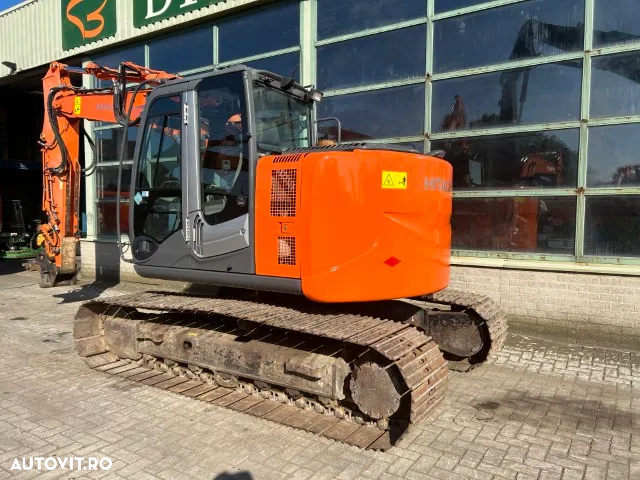 Hitachi ZX 135US-3 - 5