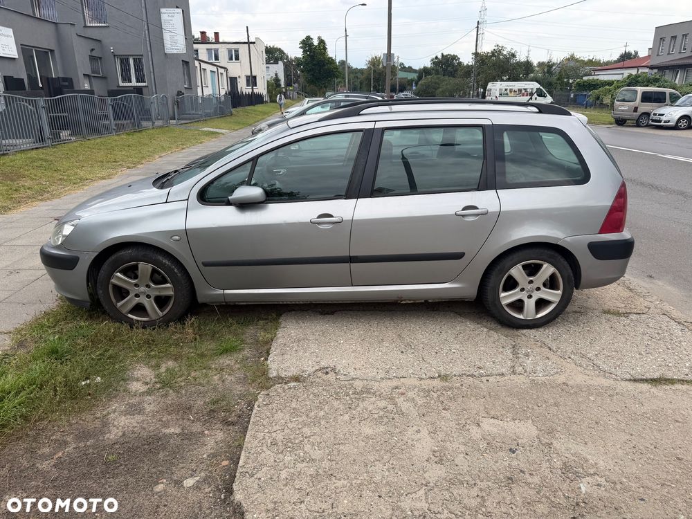 Peugeot 307 2.0 HDI XT Class - 6