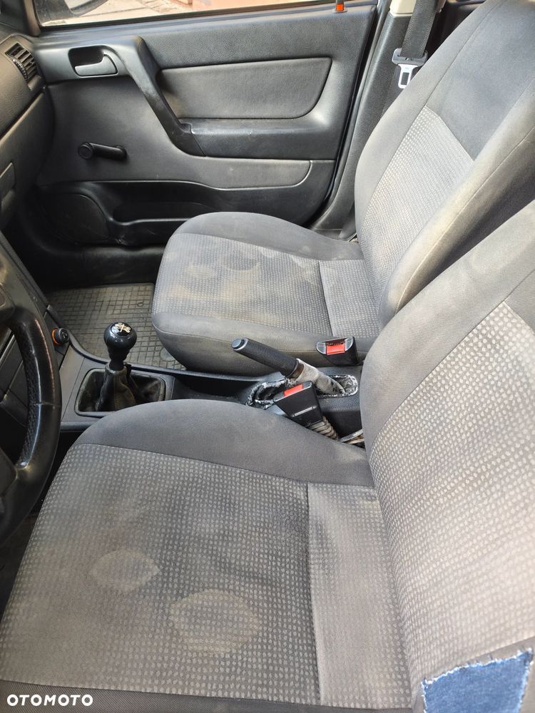 Opel Astra 1.4 - 3