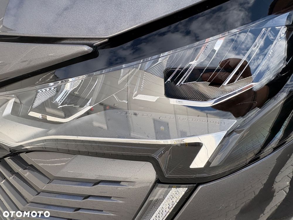 Peugeot 3008 PureTech 130 Stop & Start GPF EAT8 Allure - 33