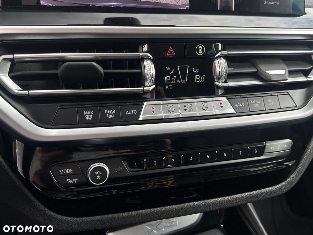 BMW X3 xDrive20d - 13
