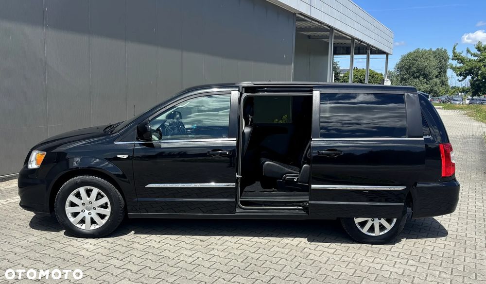Chrysler Town & Country 3.6 Limited - 18