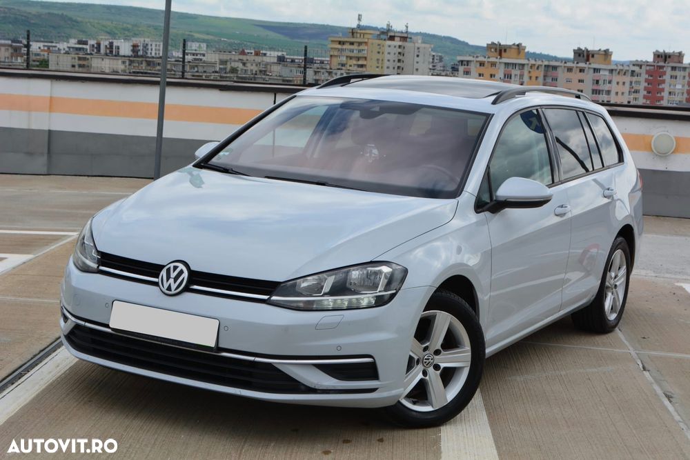 Volkswagen Golf 1.6 TDI DSG Highline - 1
