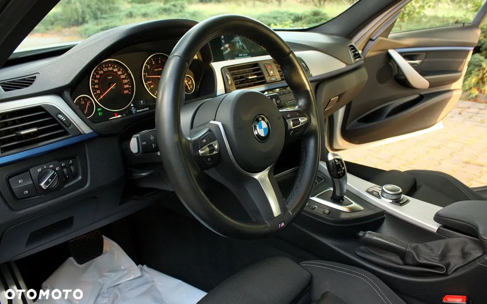 BMW Seria 3 320i GPF M Sport - 12