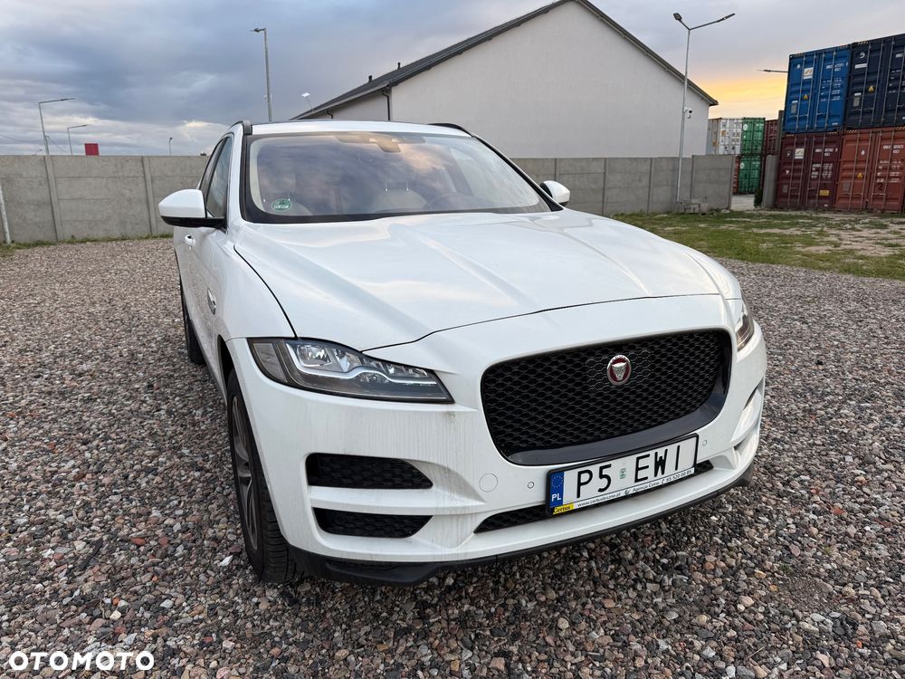 Jaguar F-Pace 25t AWD Prestige - 4
