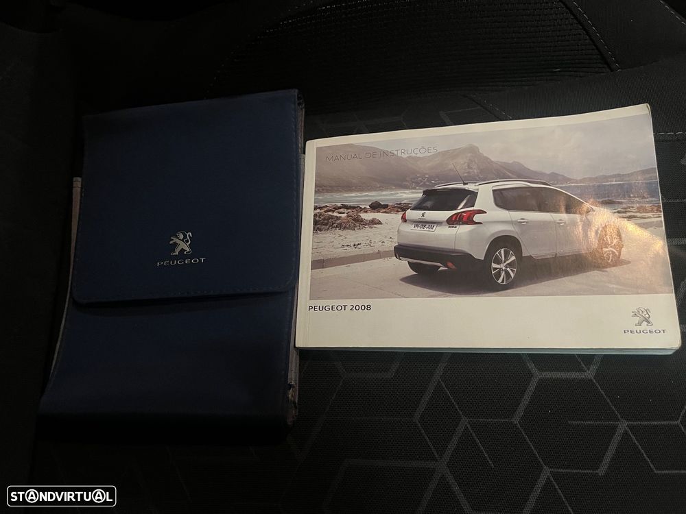 Peugeot 2008 1.2 PureTech Allure - 40