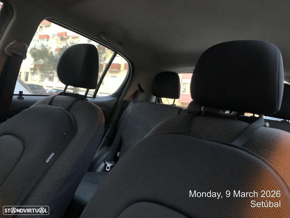 Toyota Yaris 1.0 Sol - 12