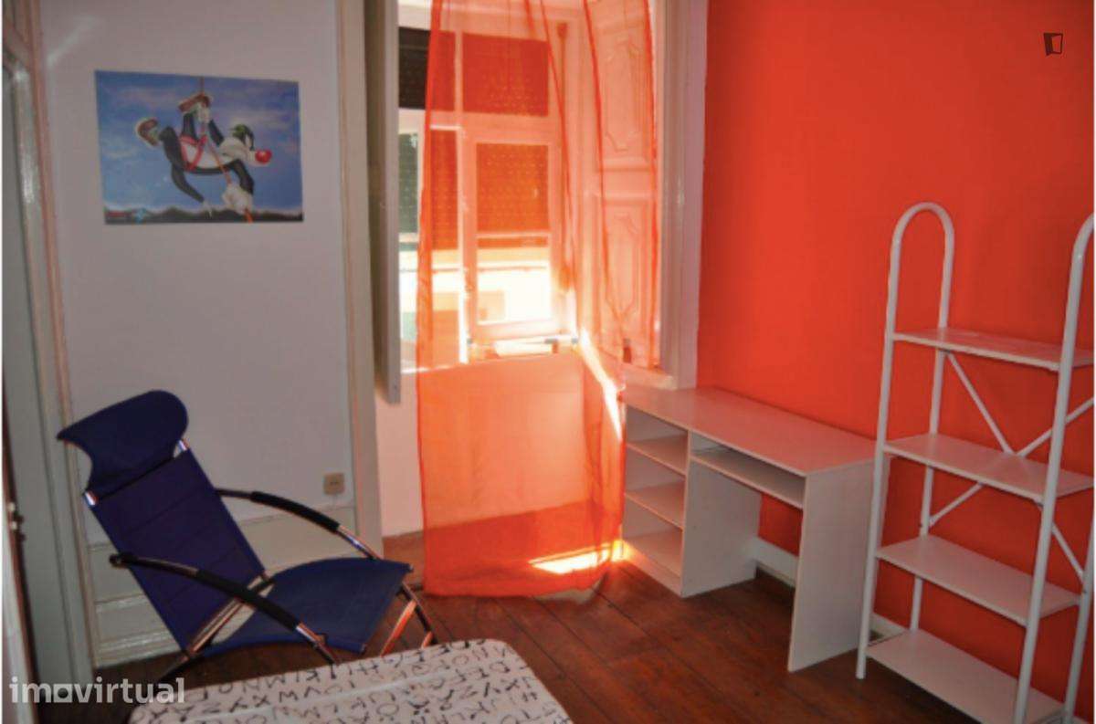 Quarto - localizado em Covilha - Grande imagem: 2/6
