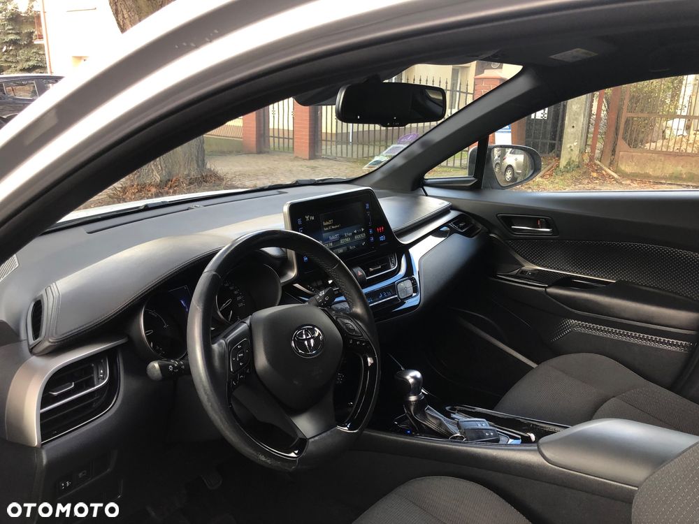 Toyota C-HR - 12