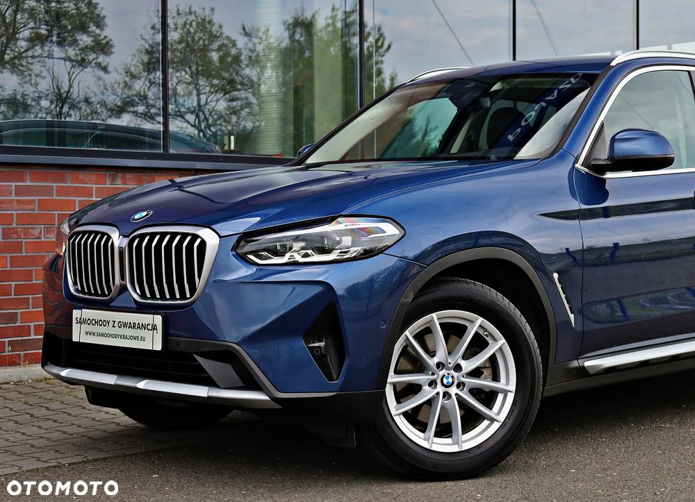 BMW X3 sDrive18d mHEV - 14