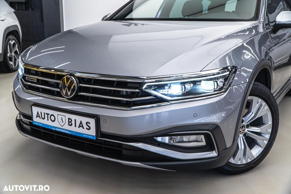 Volkswagen Passat Alltrack 2.0 TDI SCR DSG 4Motion - 11