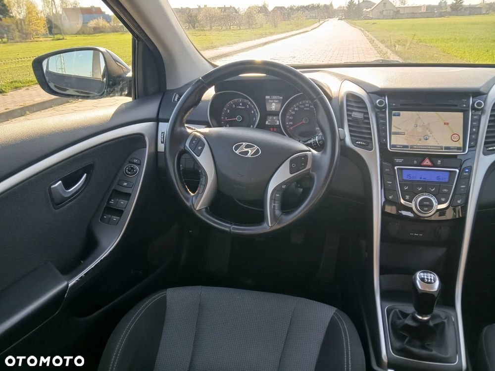 Hyundai i30 1.6 GDI Premium - 19
