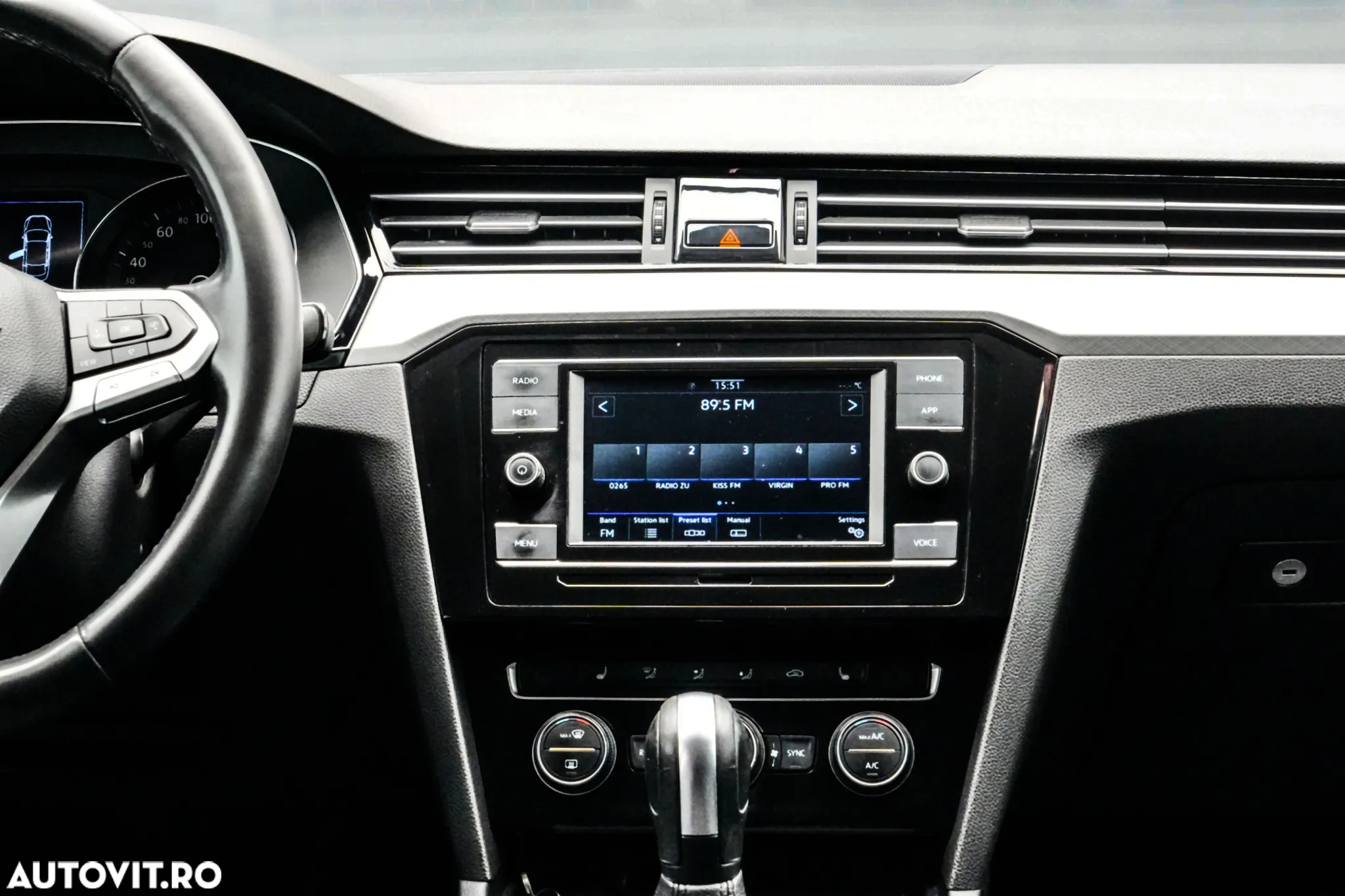 Volkswagen Passat 1.6 TDI DSG Comfortline - 19