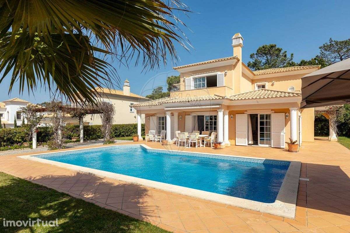 Moradia T4 para venda - Grande imagem: 2/3