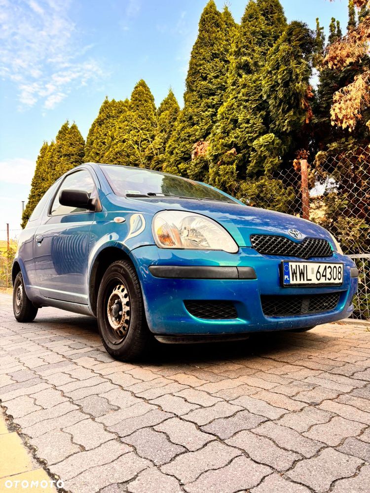 Toyota Yaris 1.0 Base - 1