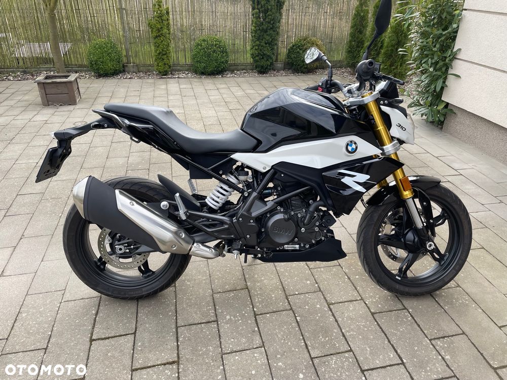 BMW G - 9