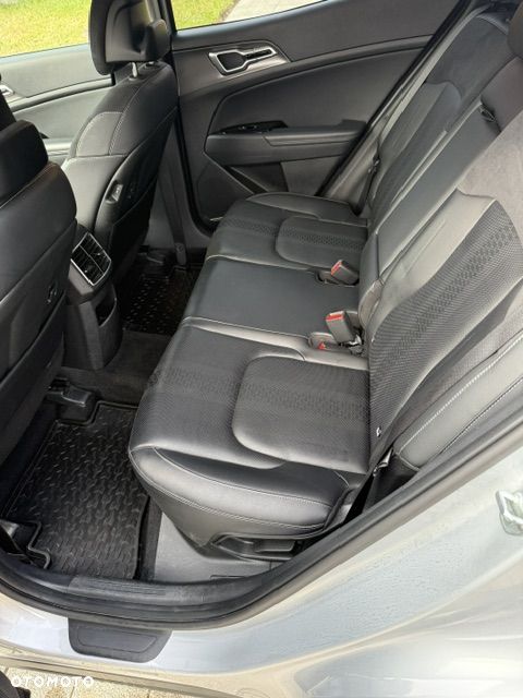 Kia Sportage 1.6 T-GDI MHEV Business Line 2WD DCT - 21
