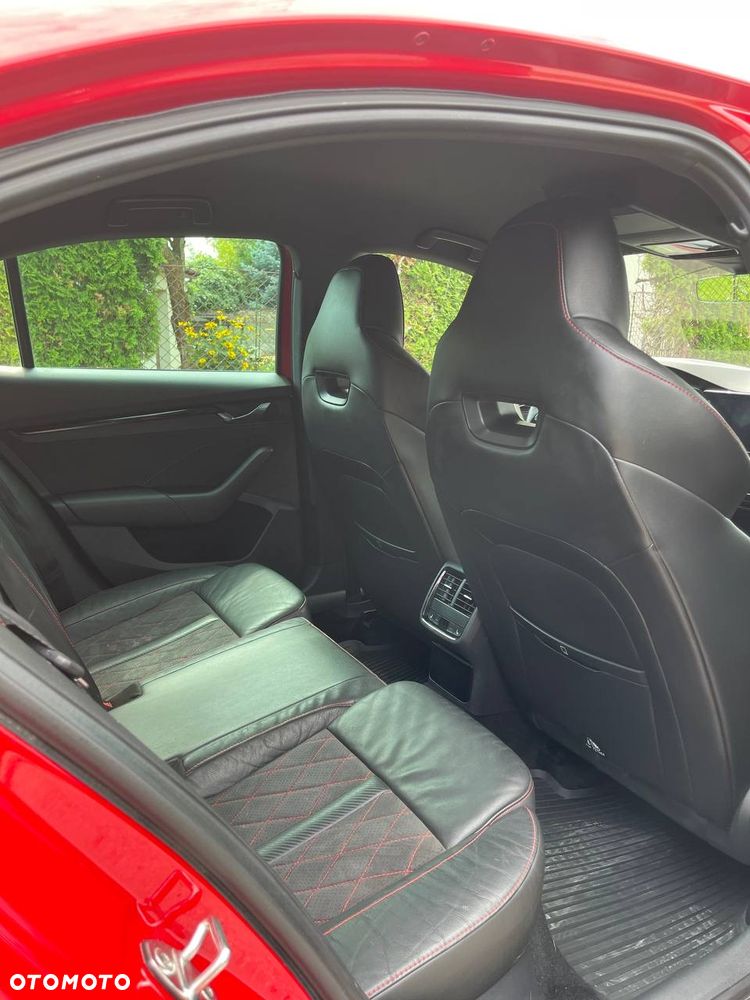 Skoda Octavia 2.0 TSI RS 245 DSG - 9