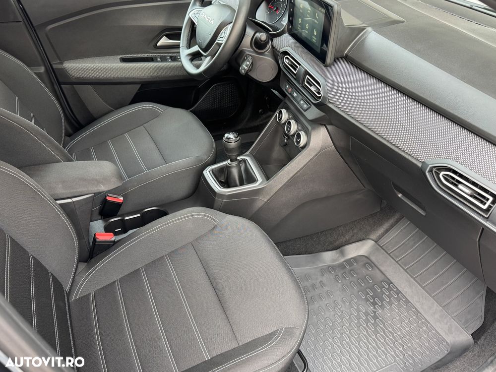 Dacia Logan TCe 90 MT6 Journey - 22