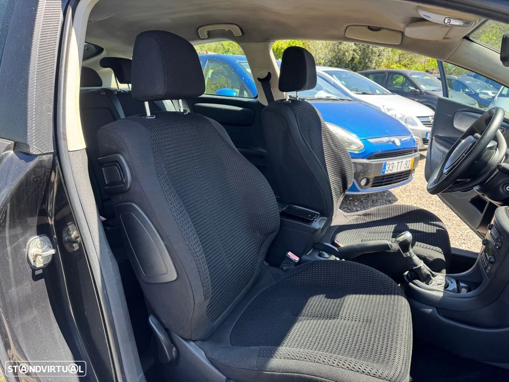 Citroën C4 1.6 HDi 110 VTR - 13
