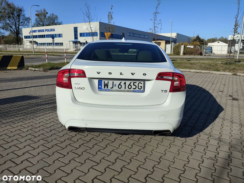 Volvo S60 T5 Geartronic - 8