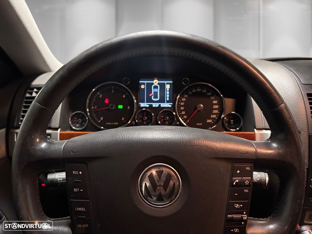 VW Touareg 3.0 TDI V6 Tiptronic - 7