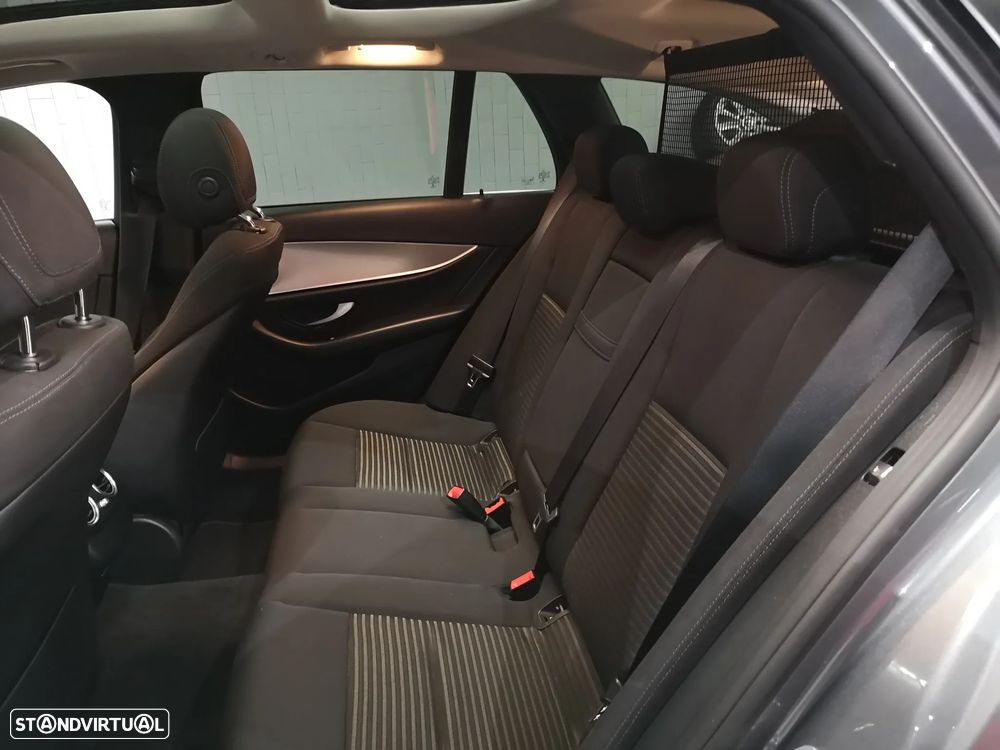 Mercedes-Benz E 220 CDi Avantgarde BE Auto. - 17