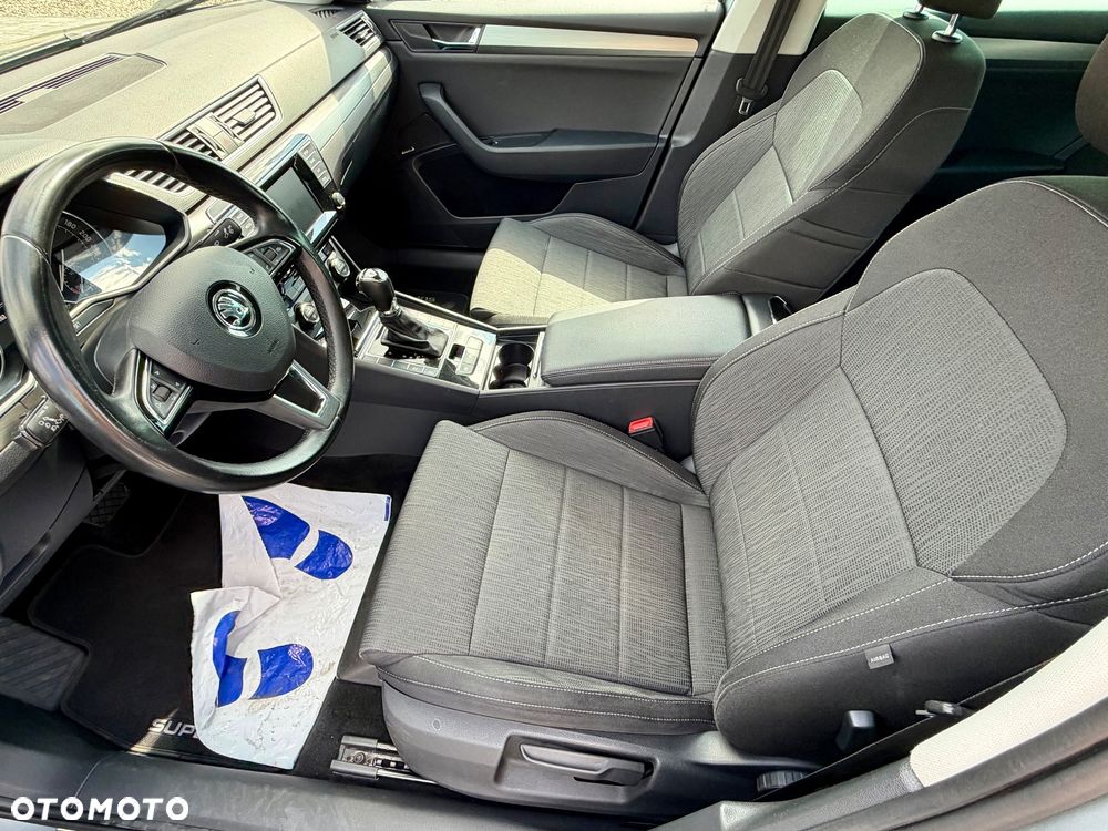Skoda Superb 1.8 TSI Ambition DSG - 23