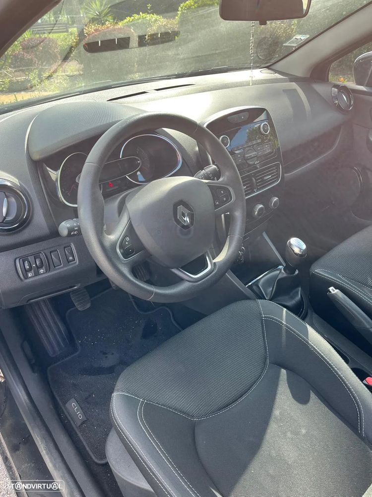 Renault Clio - 7