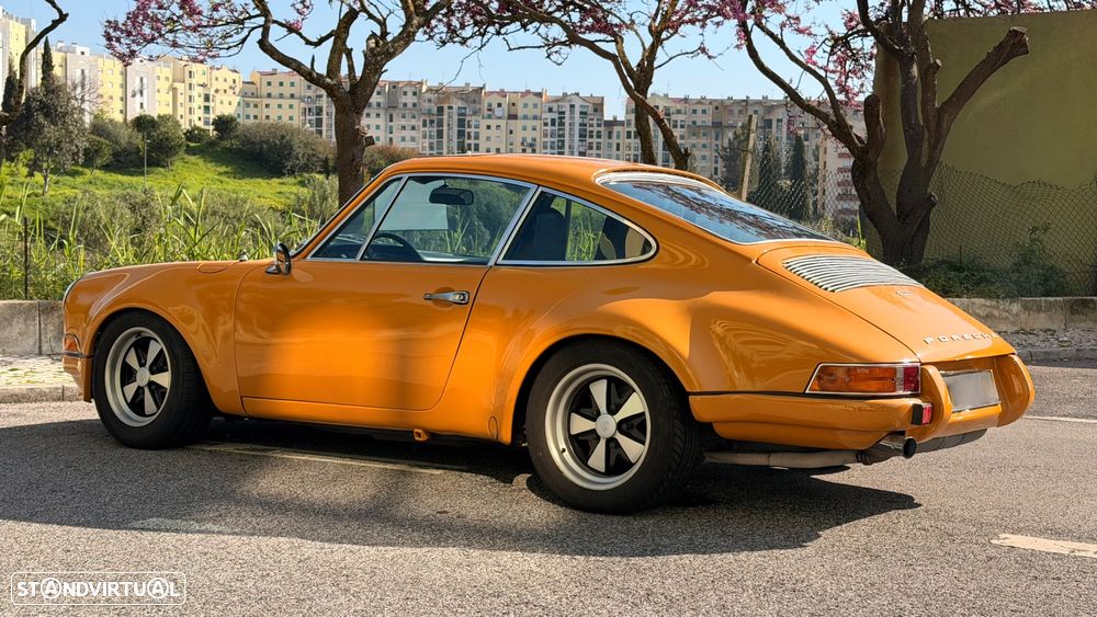 Porsche 911 Série F - 50