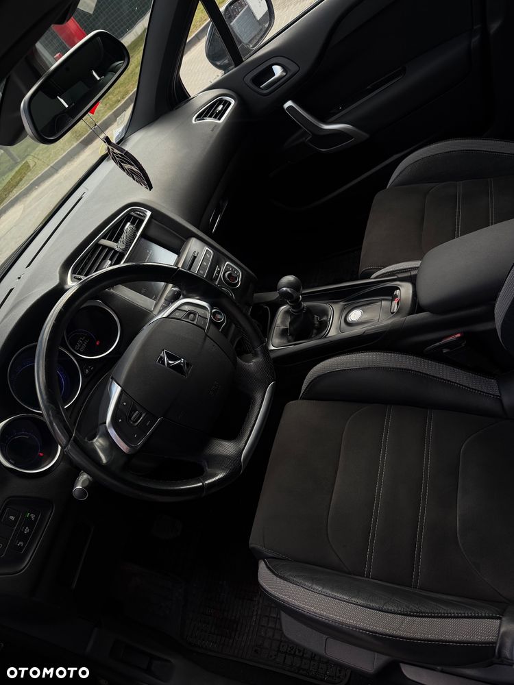 DS Automobiles DS 4 - 12
