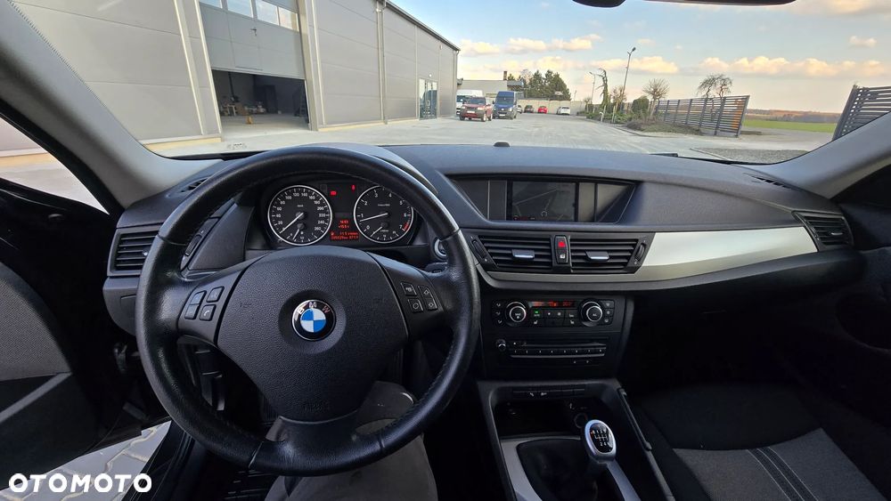 BMW X1 sDrive18i xLine - 13