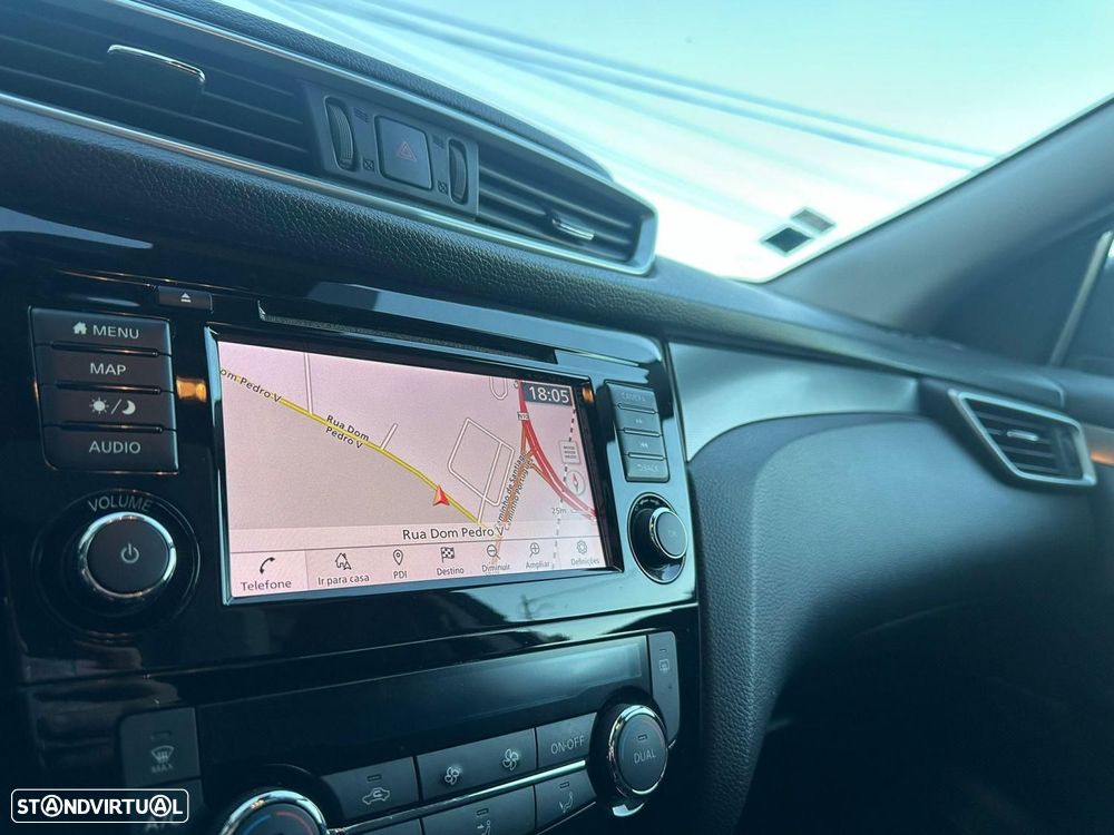 Nissan Qashqai 1.3 DIG-T N-Connecta LED+SKY - 12