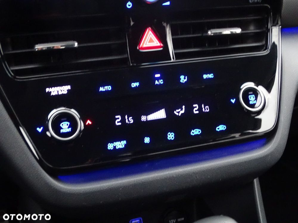 Hyundai IONIQ - 22