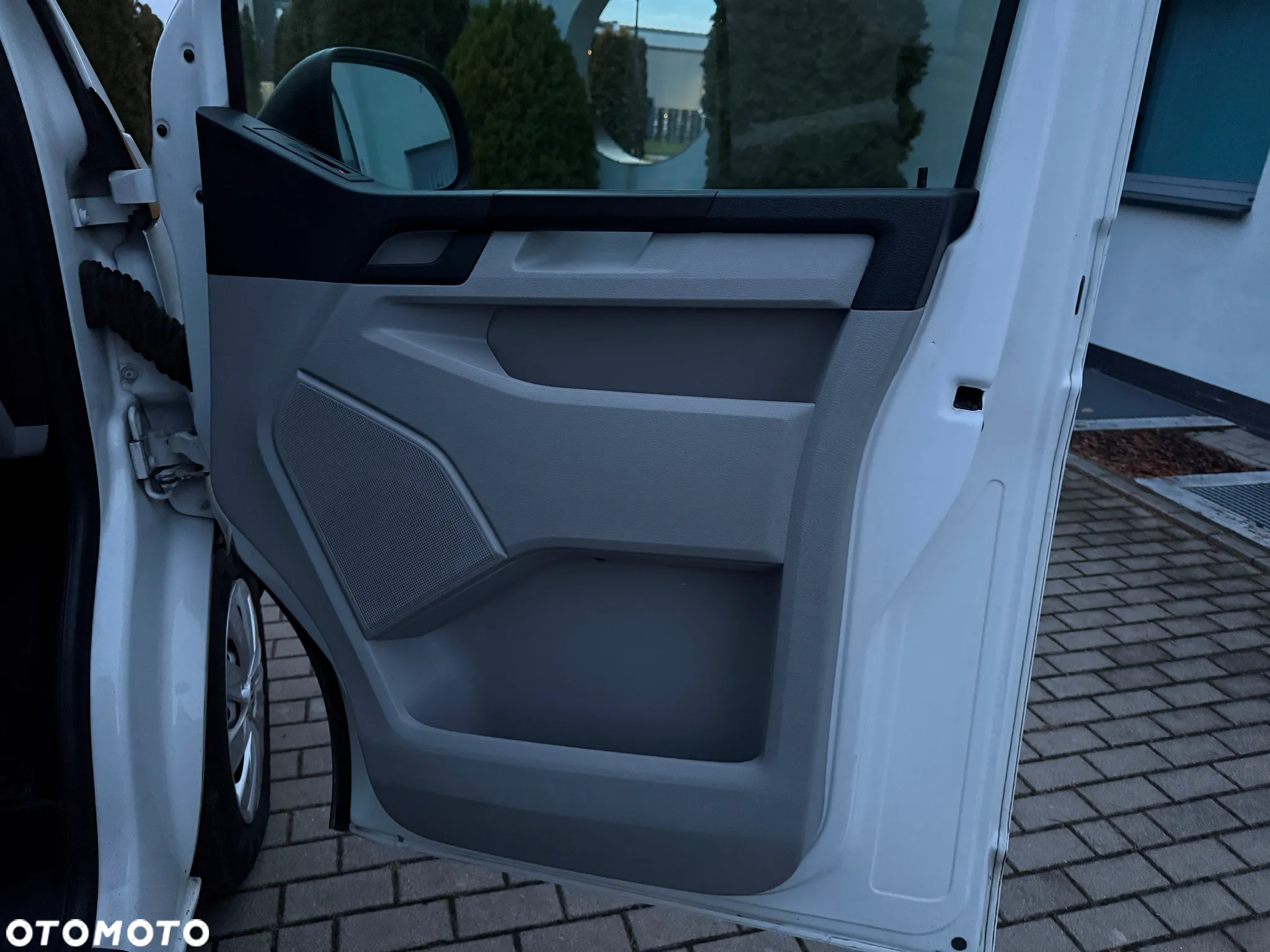Volkswagen Transporter - 22