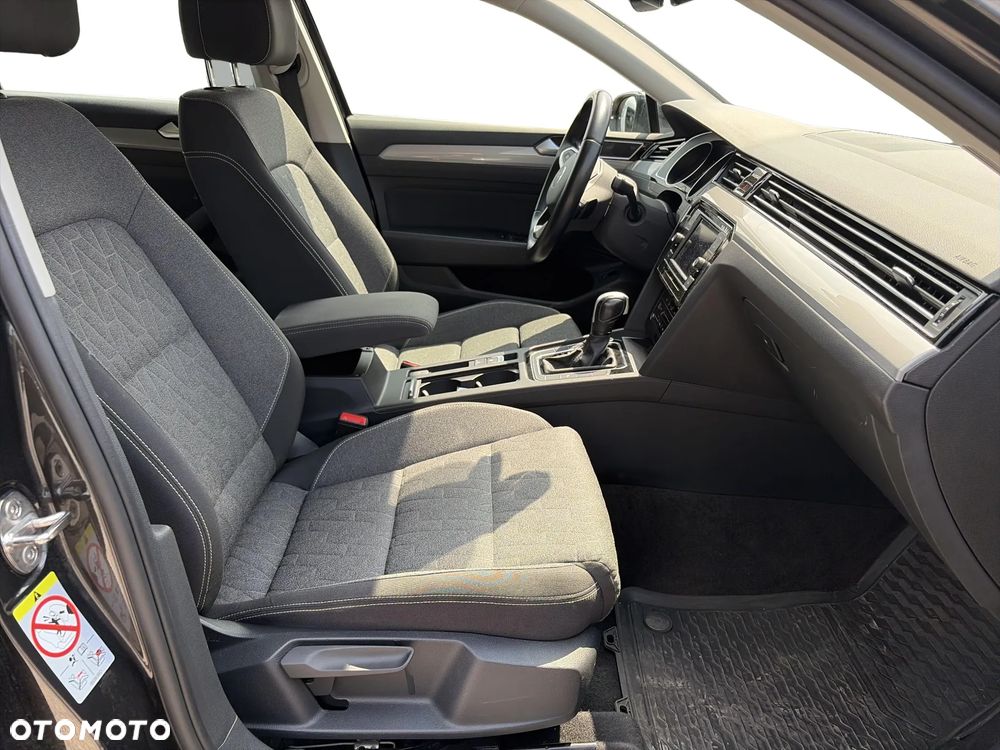 Volkswagen Passat 1.5 TSI EVO Business DSG - 24