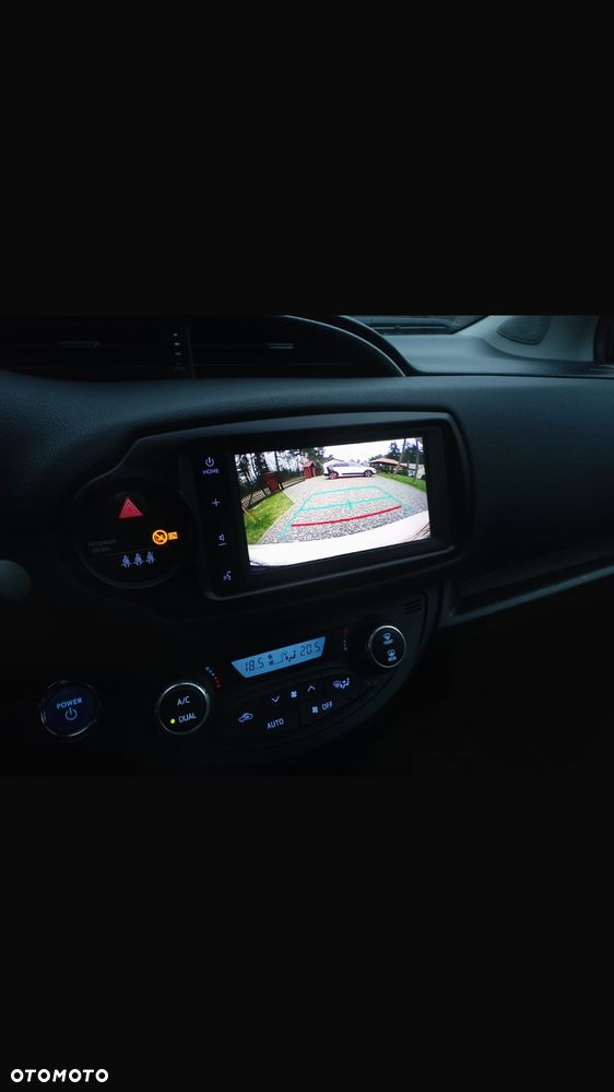 Toyota Yaris 1.5 VVT-i Y20 Club - 17