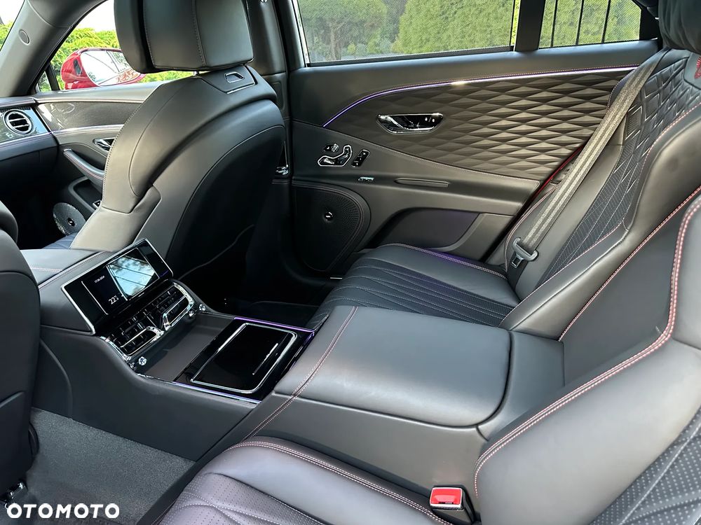 Bentley Flying Spur V8 - 25