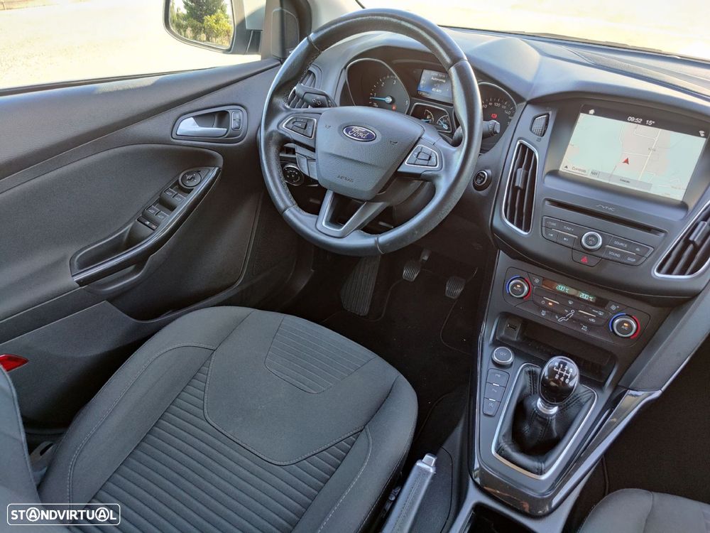 Ford Focus - 13