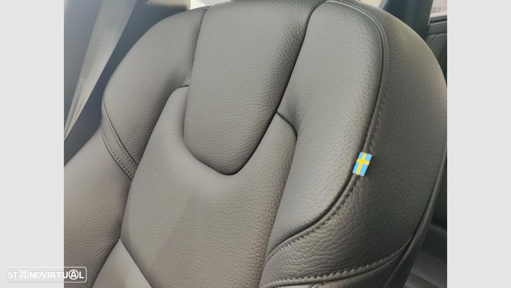 Volvo V90 2.0 T6 PHEV Plus Dark AWD - 22