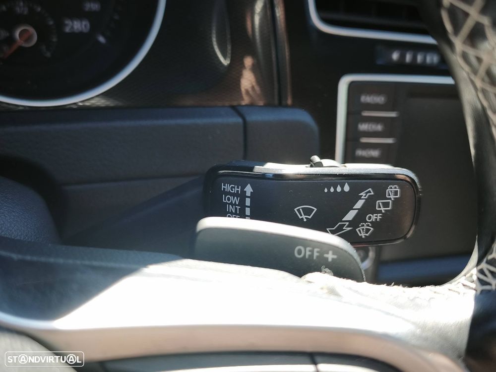 VW Golf 2.0 TDI GTD DSG - 33