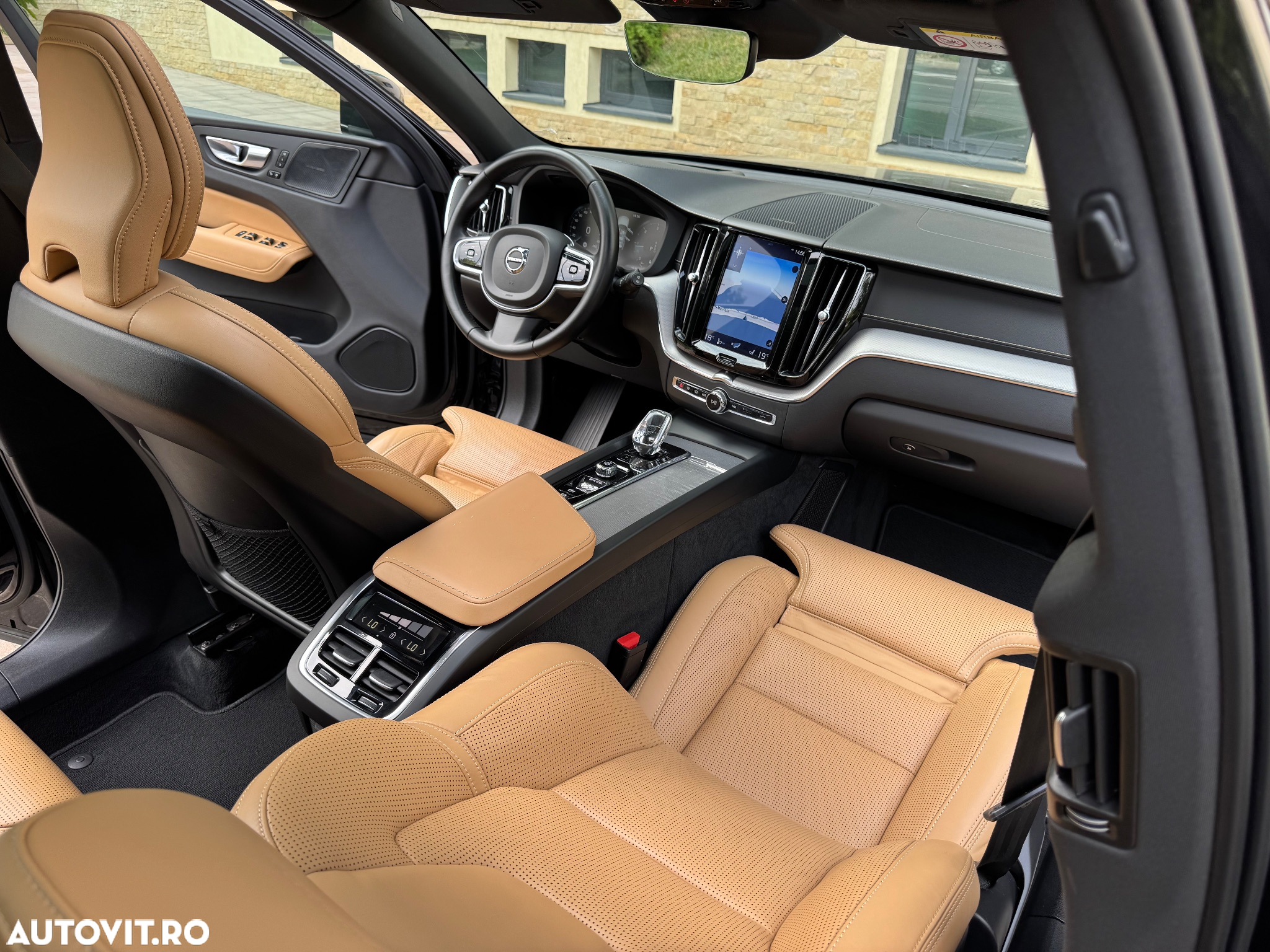 Volvo XC 60 B4 D AWD Geartronic Inscription - 4