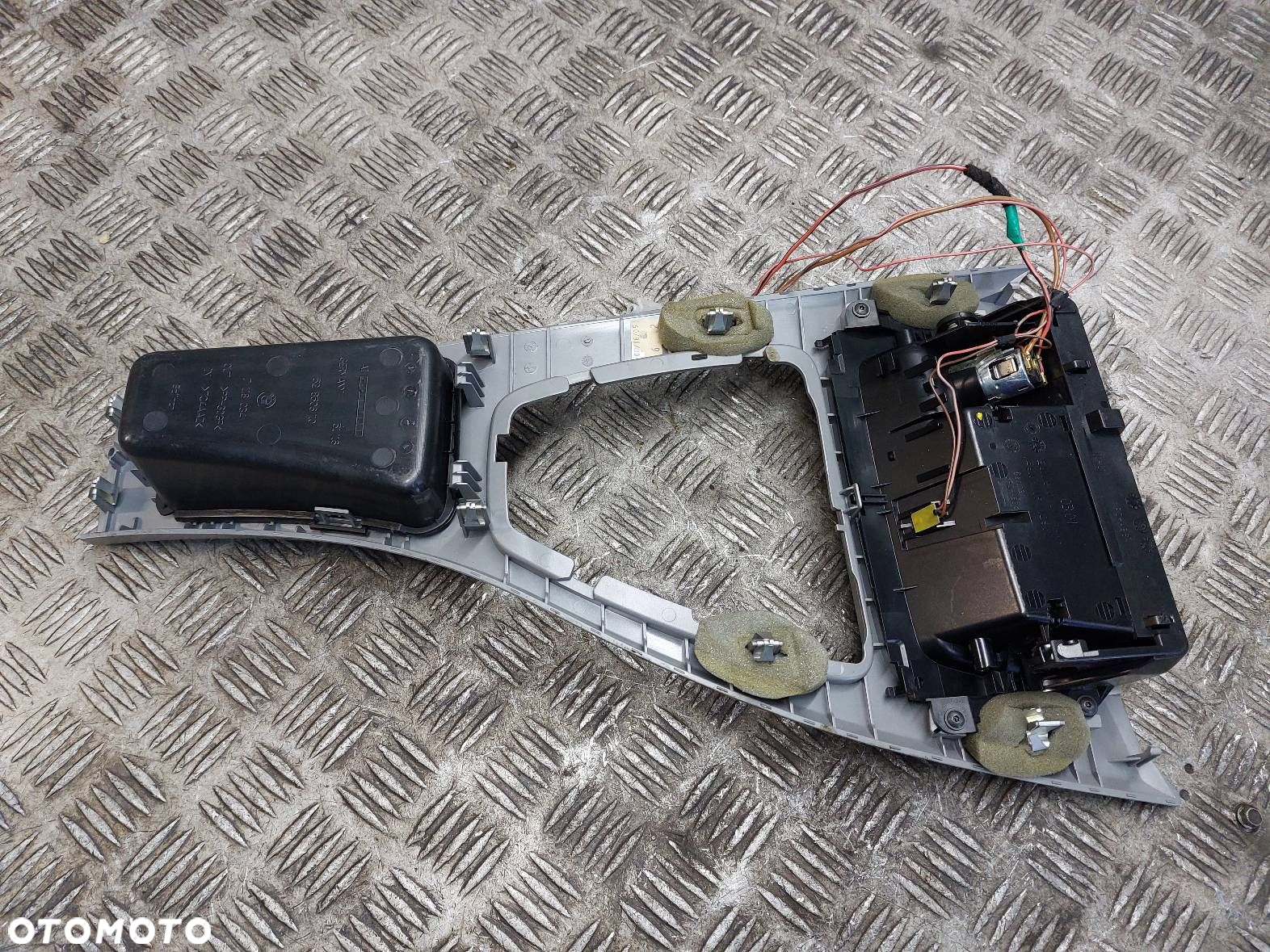 RAMKA KONSOLI ŚRODKOWA BMW E90 E91 7078571 7118034 - 4