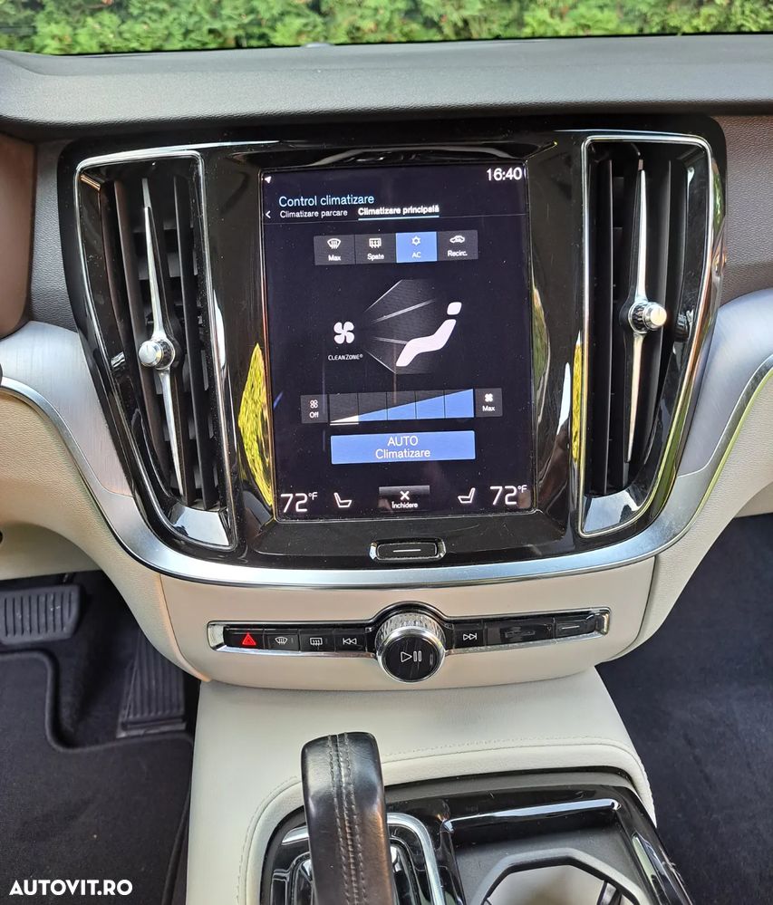 Volvo V60 T6 AWD Twin Engine Geartronic Momentum Pro - 28