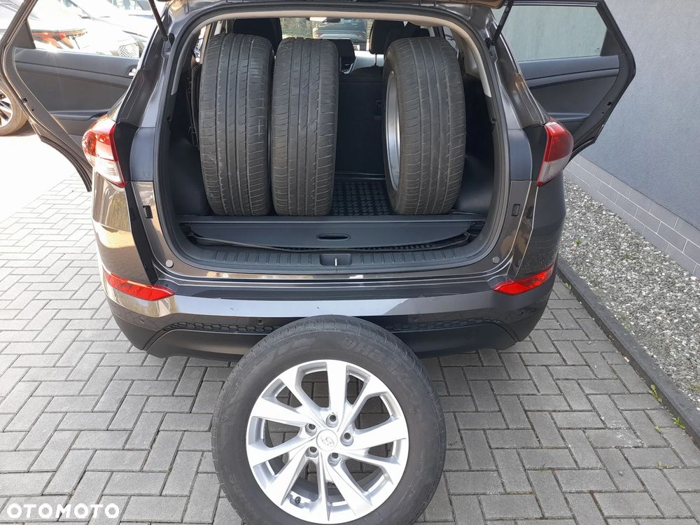 Hyundai Tucson 1.7 CRDI BlueDrive Classic 2WD - 17