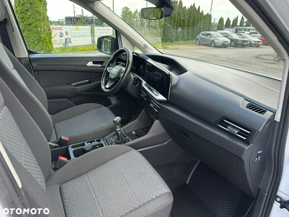Ford Transit Connect - 13