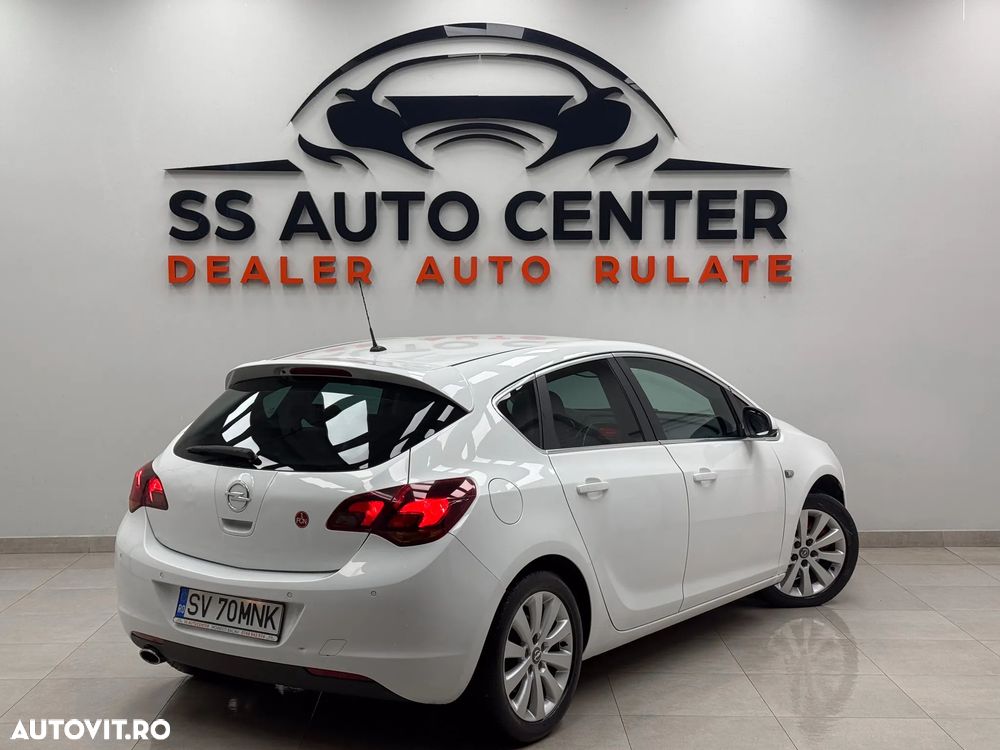 Opel Astra 2.0 CDTI Cosmo - 4